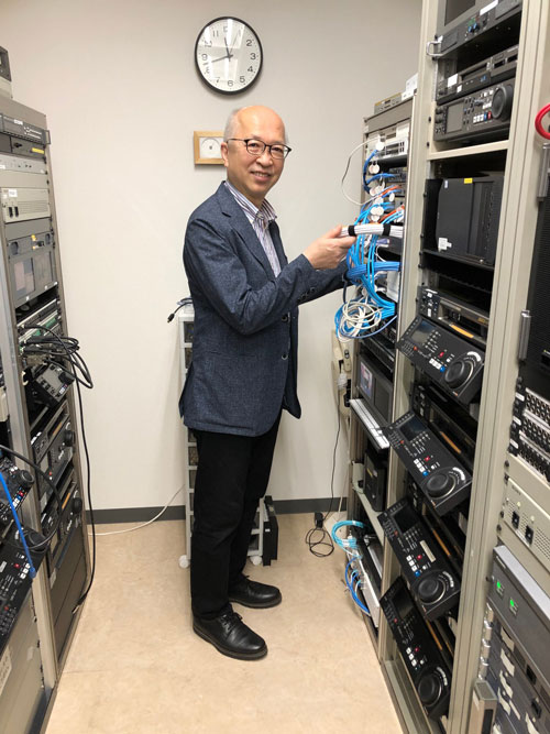 インタビューに答えるマシンルームの森田社長