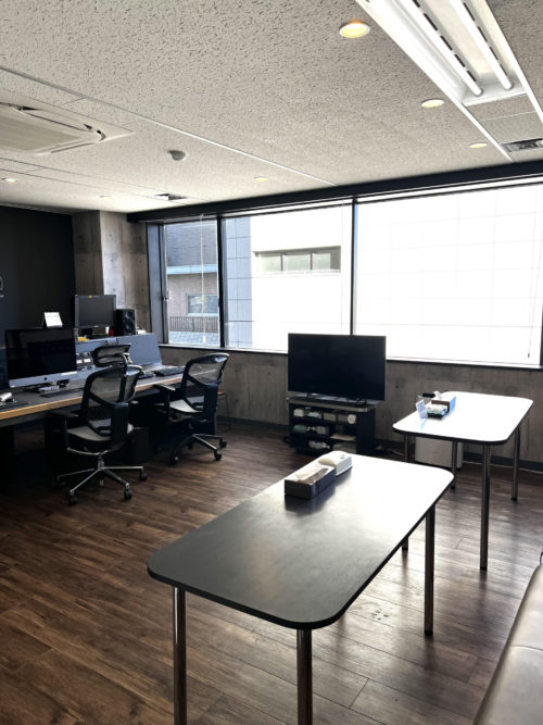 ブラインドを上げた状態の2編