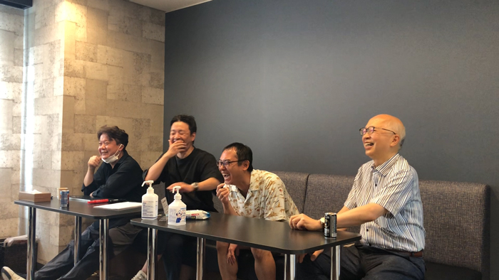 動画コンテストの審査の様子