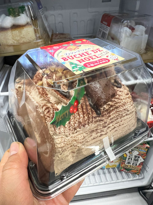 クリスマスマーケットで販売したケーキ