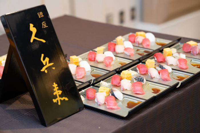 立食パーティーでふるまわれたお寿司