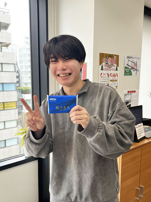 福引き大会で盛り上がる挑戦者