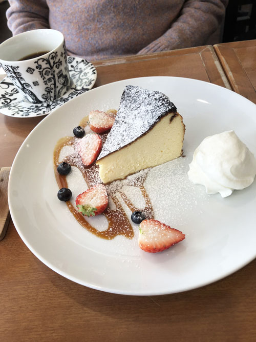 四八珈琲のケーキ