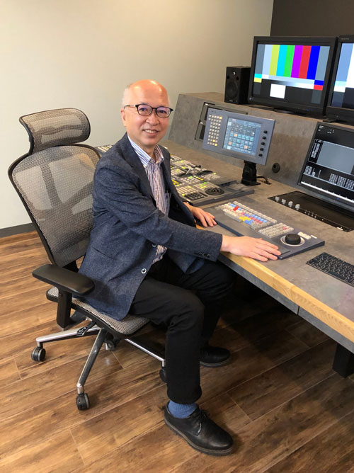 インタビューに答える編集室の森田社長