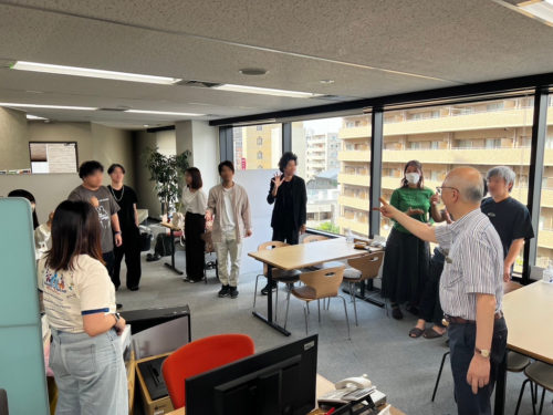 目玉商品のカレー獲得のジャンケン大会