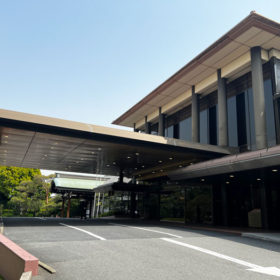 明治記念館の外観