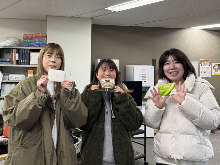 福引き大会に盛り上がる挑戦者