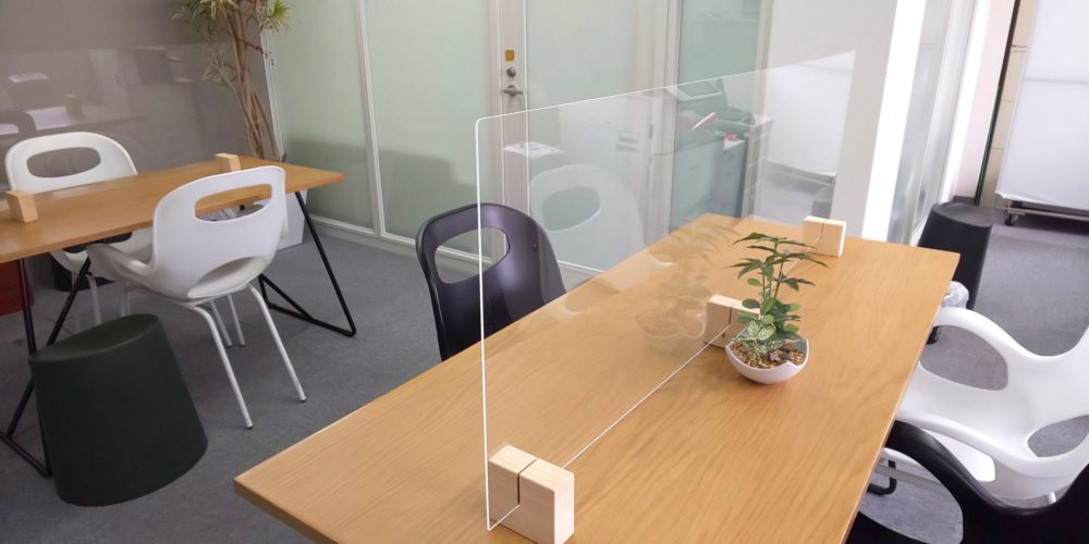 アクリル板を設置したフリースペース